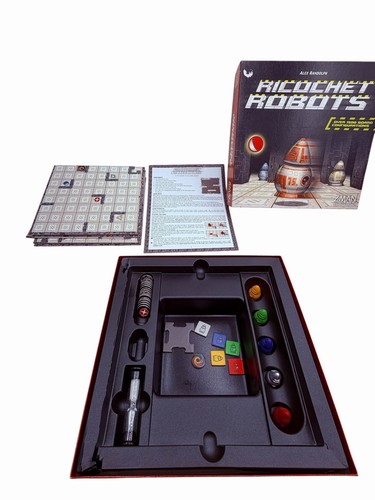 Vintage 1999 man games - vintage, z-man