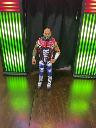 Ricochet figurina wwe elite - -,